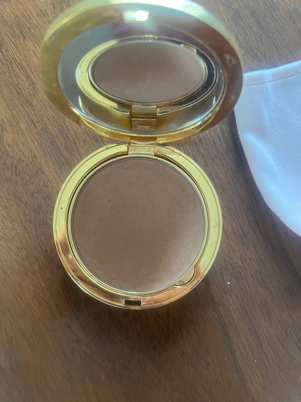 Gucci Bronzer.  Number 3. - Picture 5 of 7